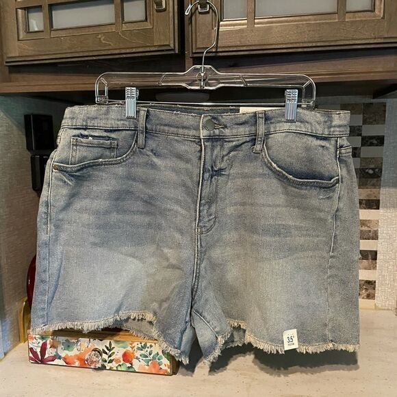 Nwt A.n.a shorts  - Picture 1 of 4